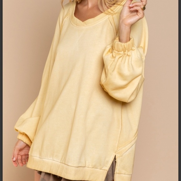 POL Tops - 𝅺YELLOW POL balloon sleeve sweatshirt